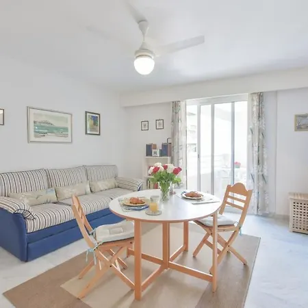 Apartment Palm Royal - For 4 With Balcony - 5 Minutes From The Antibes
